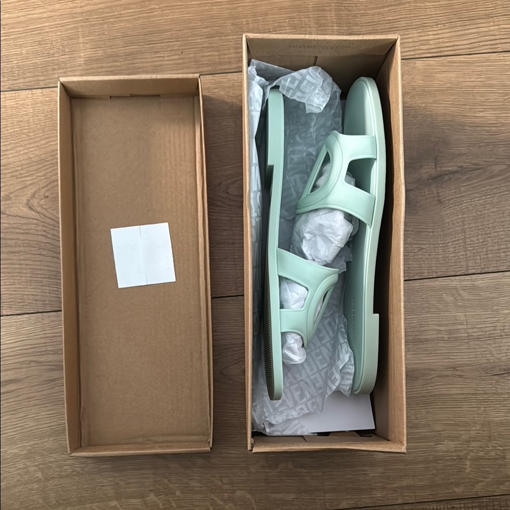 Steve Madden Green Sandals Stylish Comfort Jellie Size 8